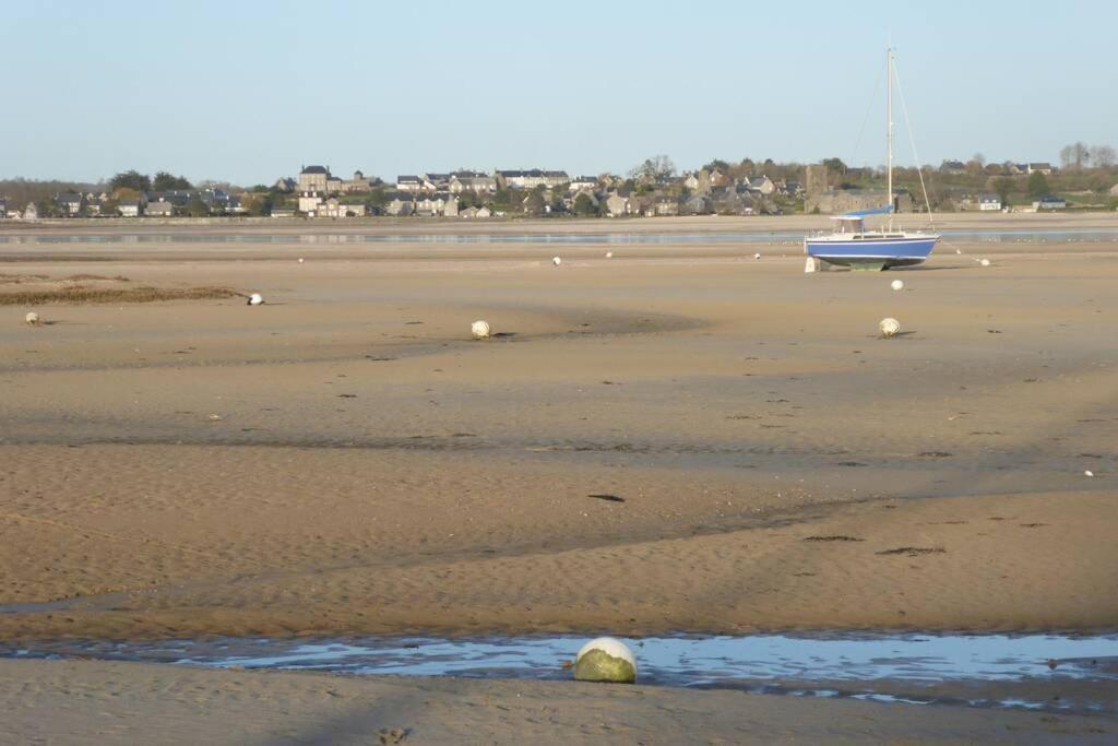 Gite Ouest De La Pointe D'Agon Luaran gambar